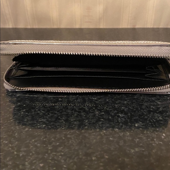 Silver Metallic Wallet - Picture 4 of 6